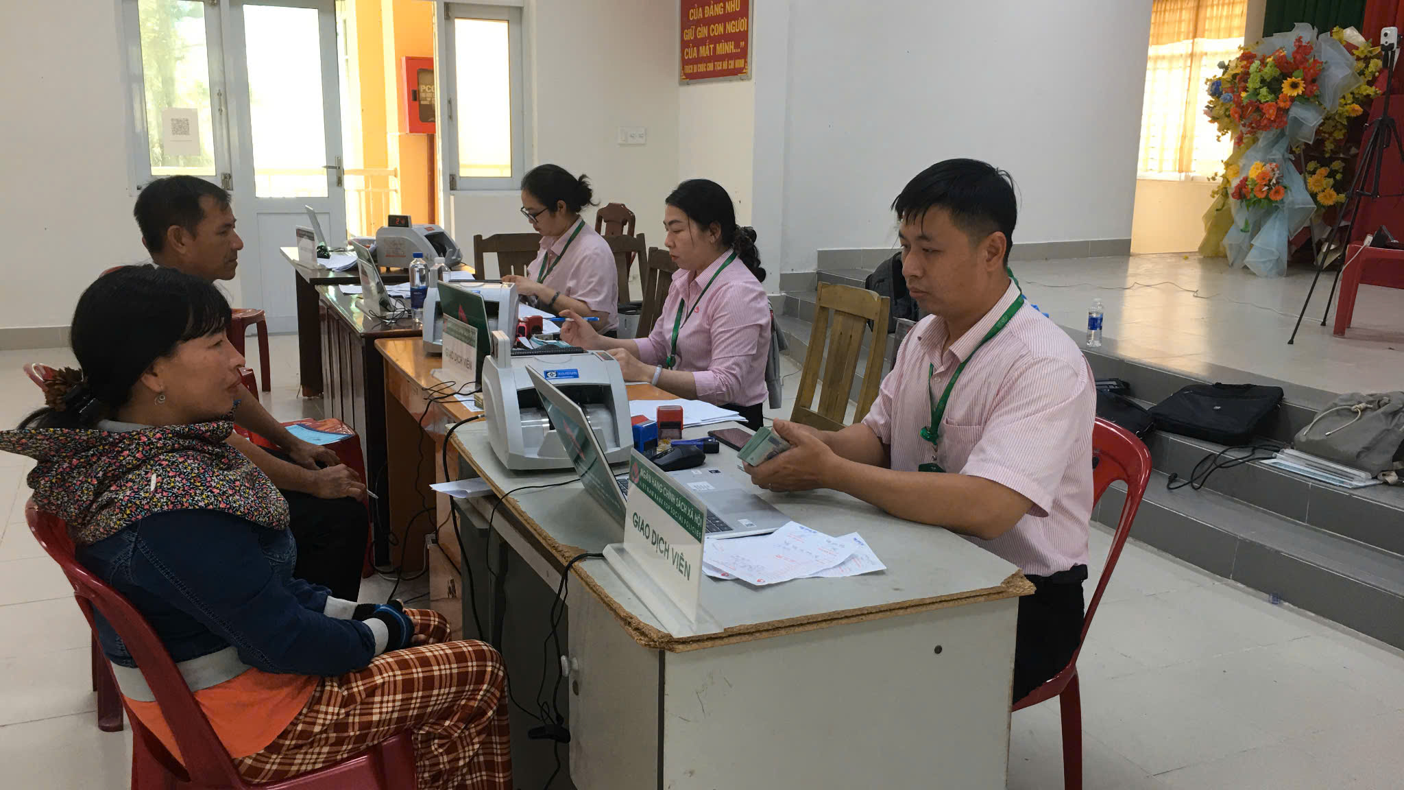 Phòng giao dịch Ngân hàng Chính sách xã hội Ba Tri tích cực giải ngân nguồn vốn theo  Nghị định 338/2025/NĐ-CP.