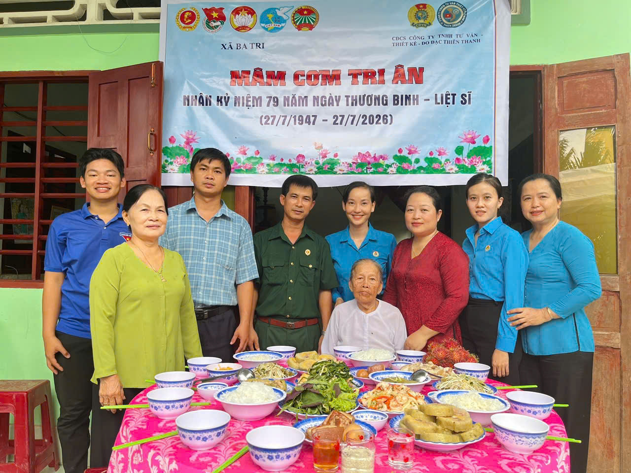 Ba Tri : Ấm áp “mâm cơm tri ân” tại gia đình liệt sĩ Nguyễn Văn Ngâu