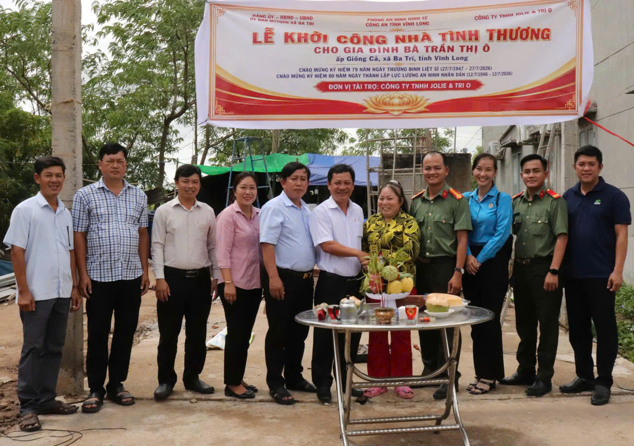 Khởi công xây dựng nhà tình thương cho bà Trần Thị Ô, ấp Giồng Cả