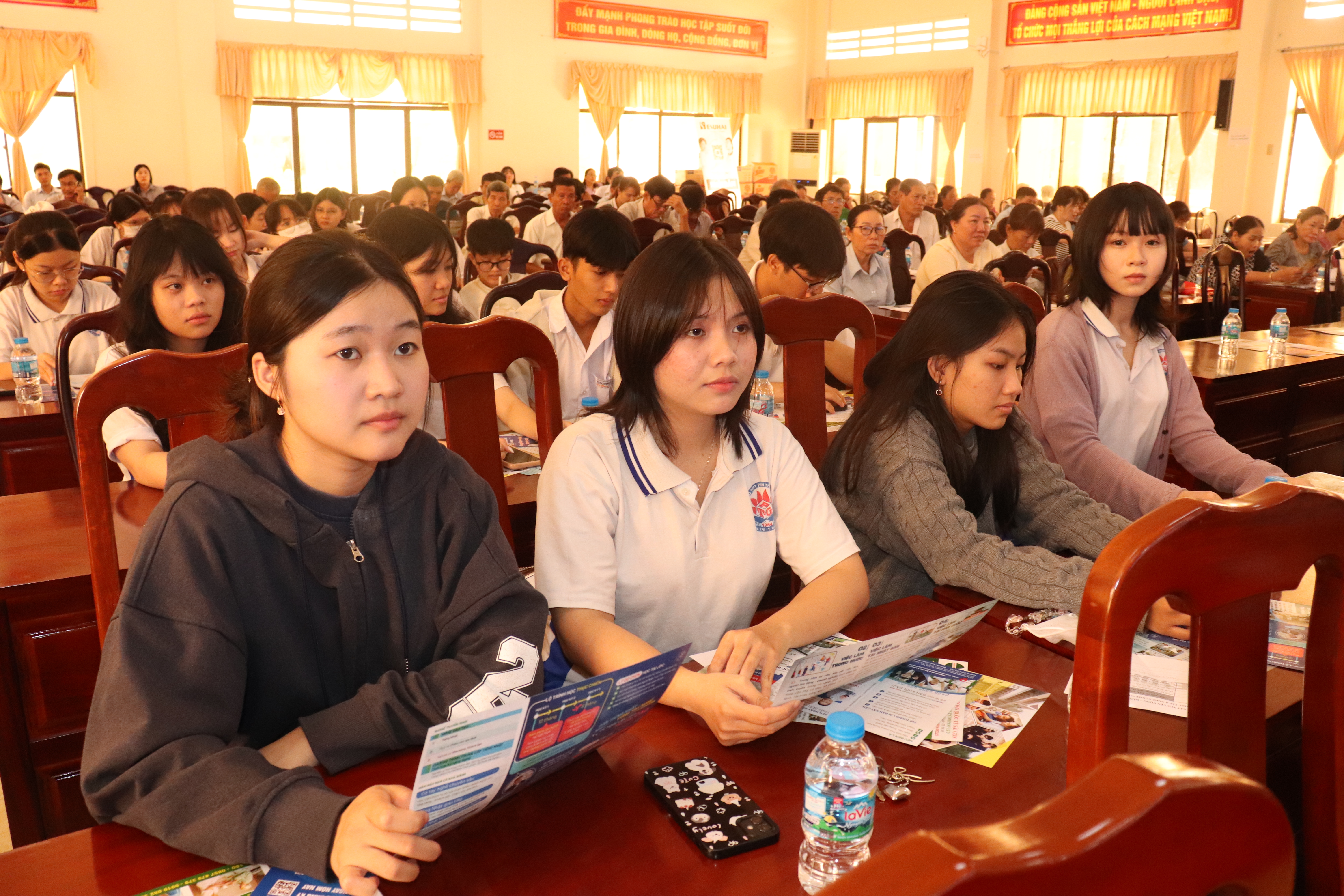 Tư vấn, giới thiệu việc làm, học nghề cho đoàn viên, thanh niên và người lao động trên địa bàn xã Ba Tri