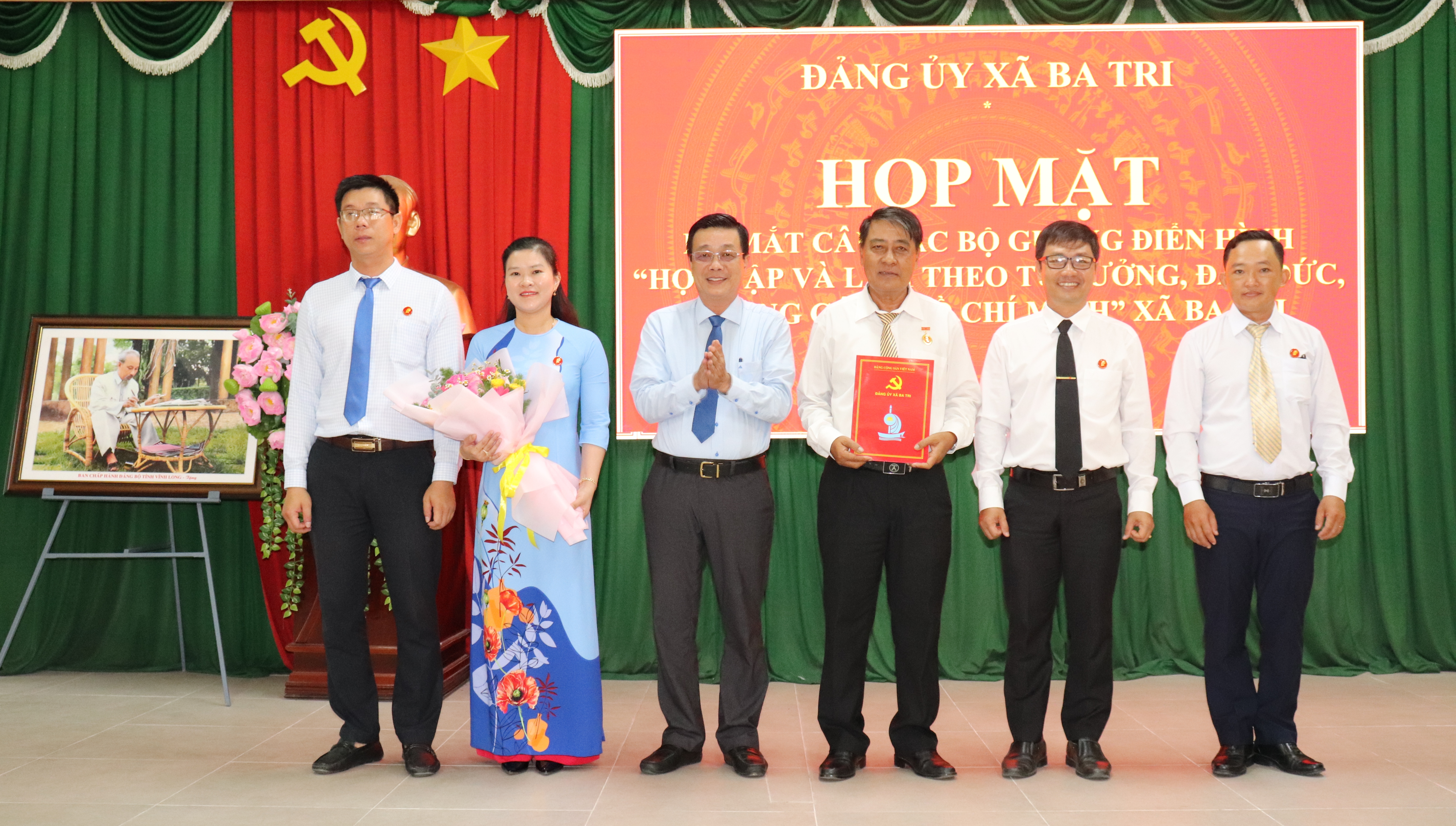 Ra mắt Câu lạc bộ gương điển hình “Học tập và làm theo tư tưởng, đạo đức, phong cách Hồ Chí Minh”