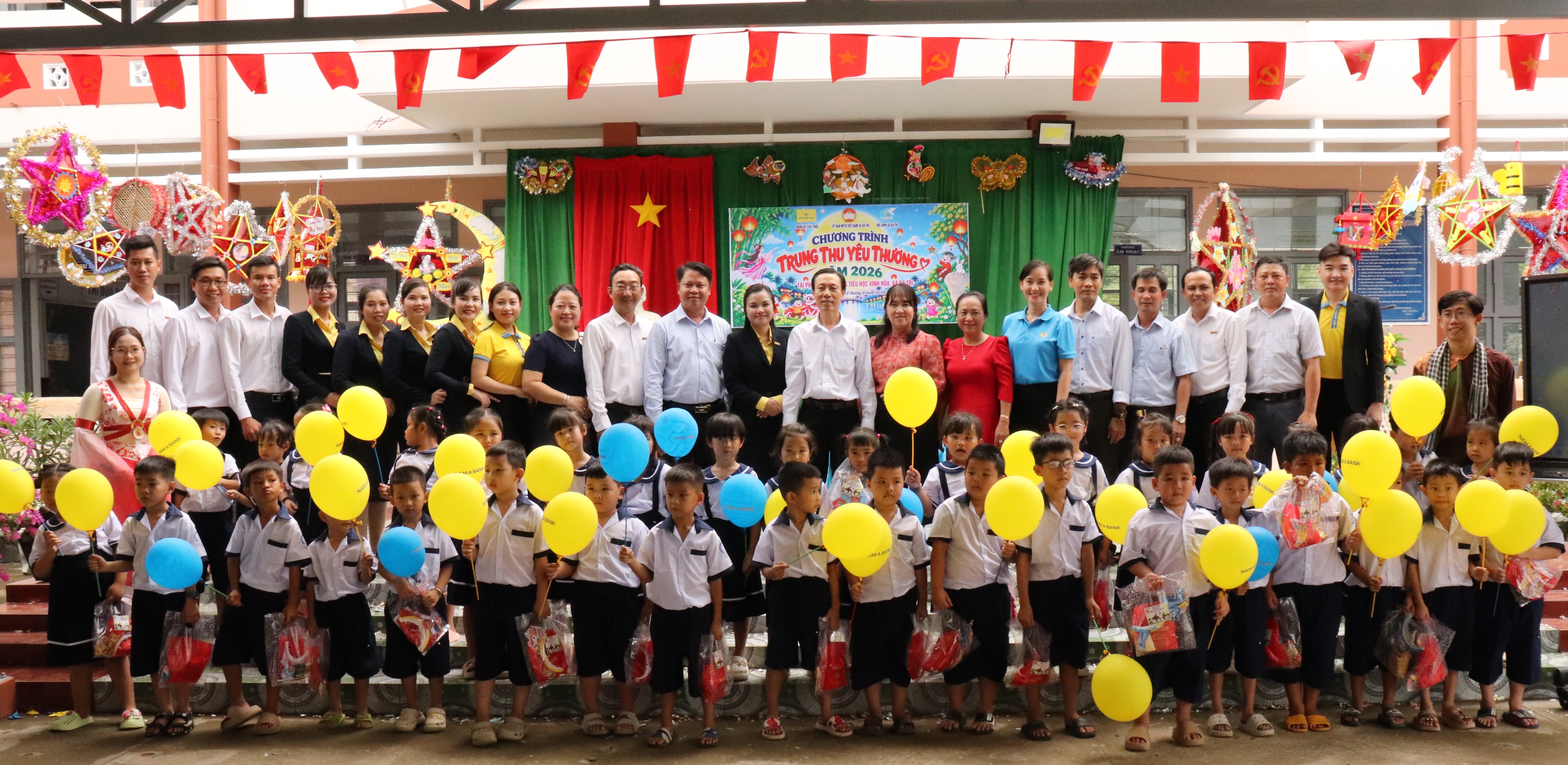 Chương trình “Trung thu yêu thương” tại xã Ba Tri