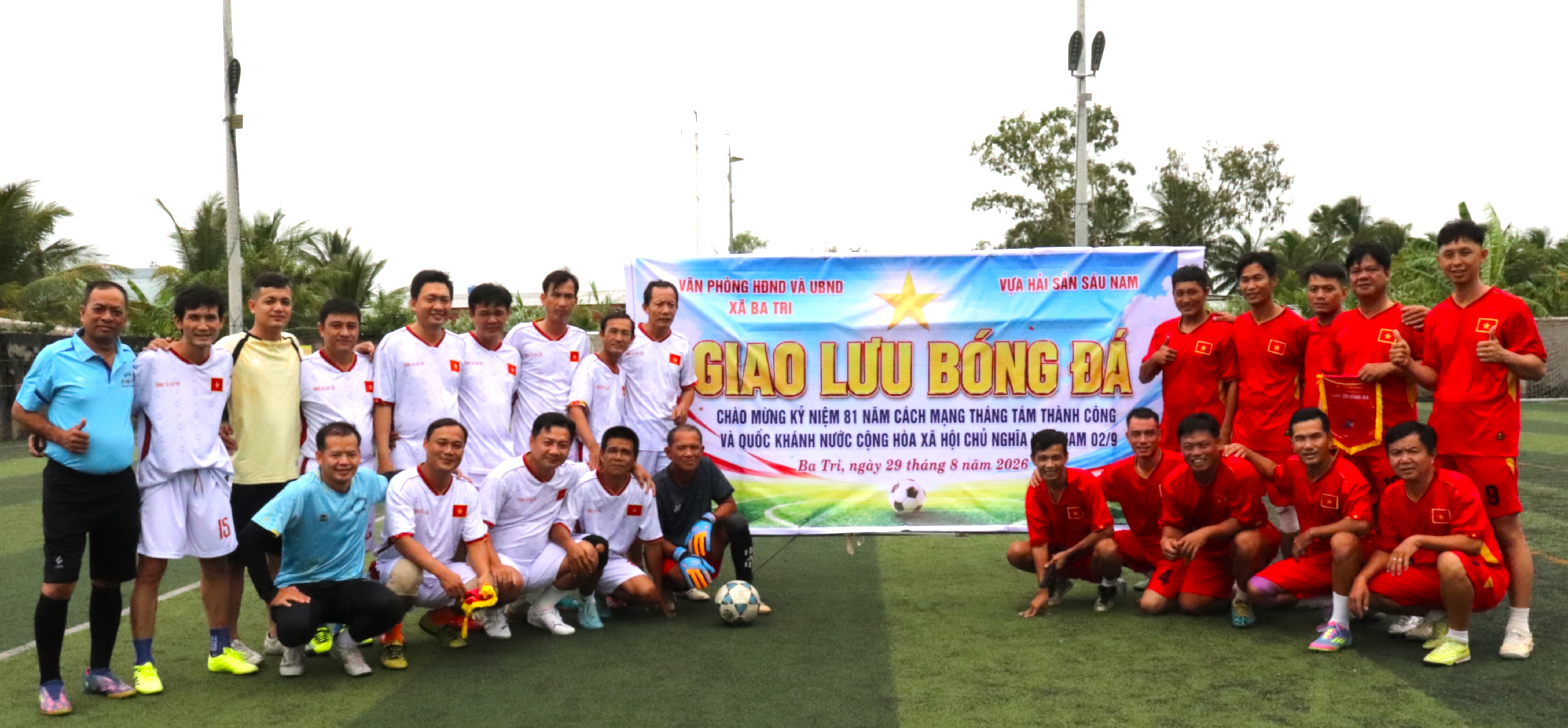 Giao lưu bóng đá chào mừng kỷ niệm 81 năm Cách mạng Tháng Tám thành công và Quốc khánh 2/9