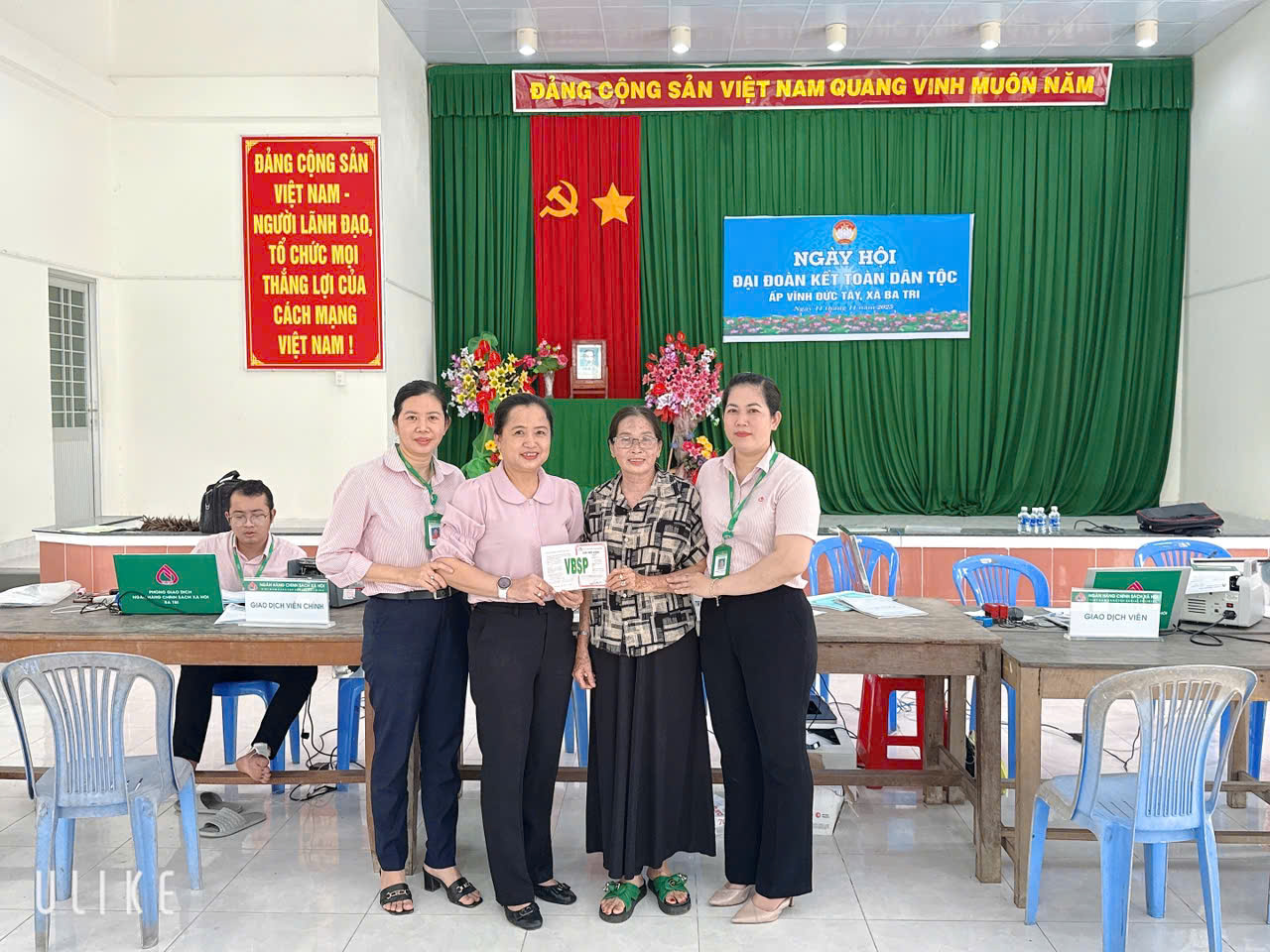 Phụ nữ Ba Tri phát động “Gửi tiết kiệm chung tay vì người nghèo”