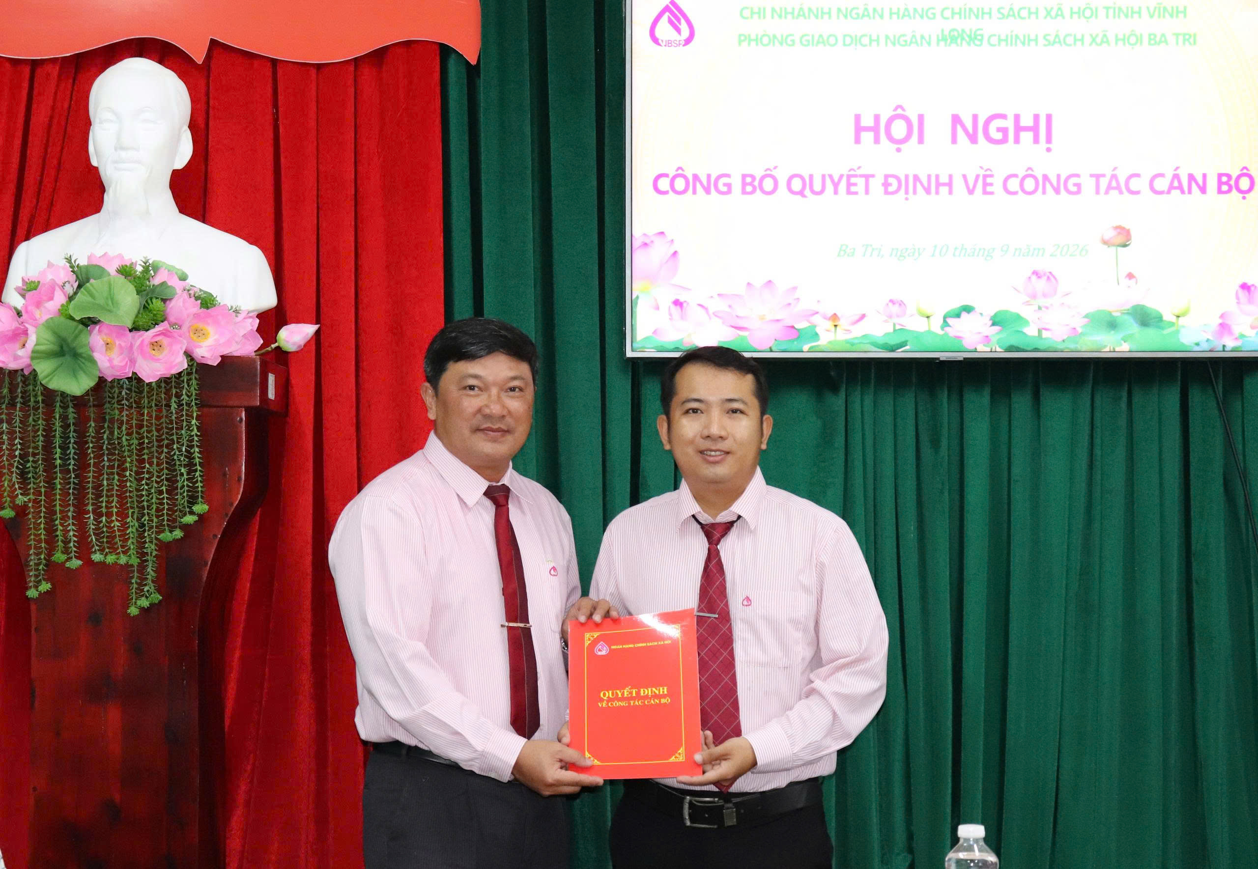 Chi nhánh Ngân hàng Chính sách xã hội tỉnh Vĩnh Long công bố Quyết định bổ nhiệm Phó Giám đốc Phòng Giao dịch Ngân hàng Chính sách xã hội Ba Tri